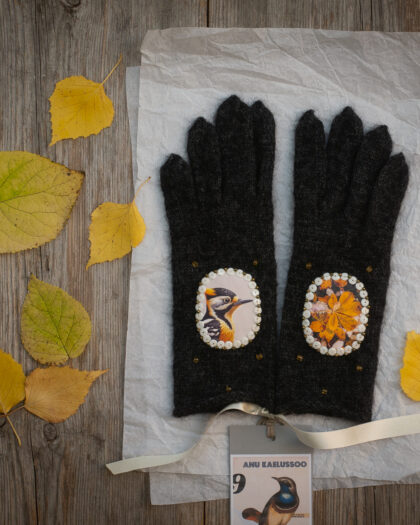 ANU KAELUSSOO / BLOEM KALEVI gloves AUTUMN WOODPECKER